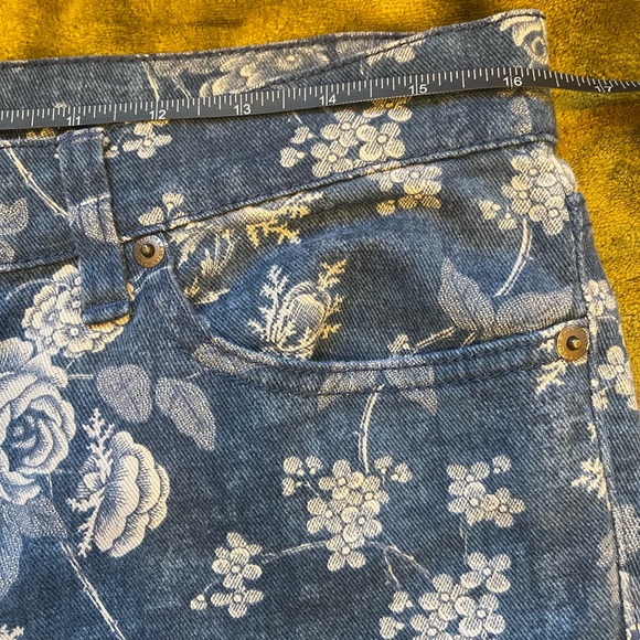 Lauren Ralph Lauren SZ 8 Floral Jeans! - Picture 8 of 13